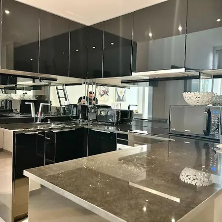 1 - 26h Apartman